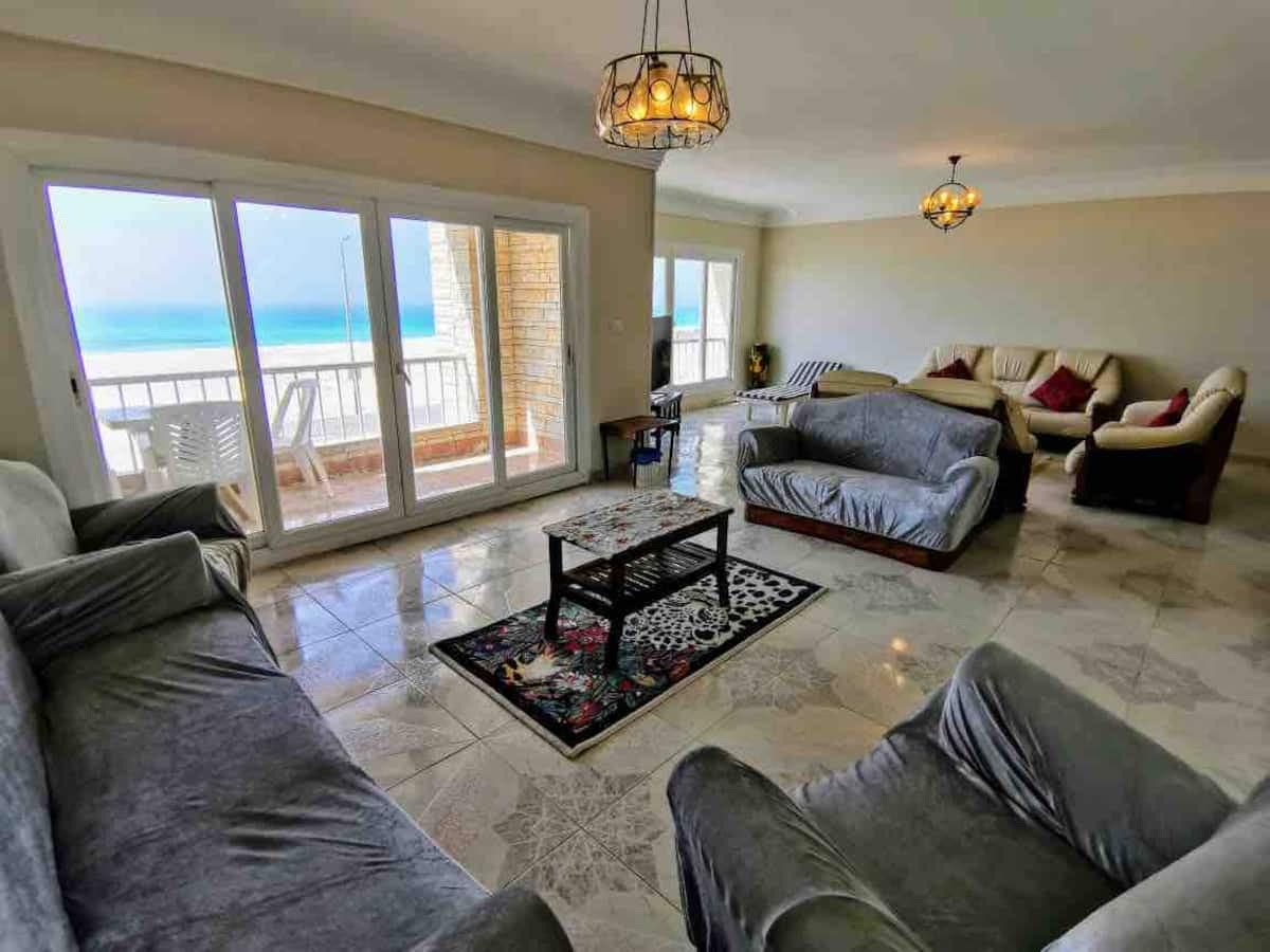 Right on the Beach 🏖 !