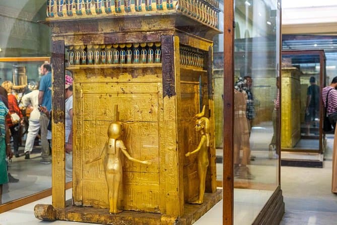 Best Cairo Tour: Visit to the Egyptian Museum