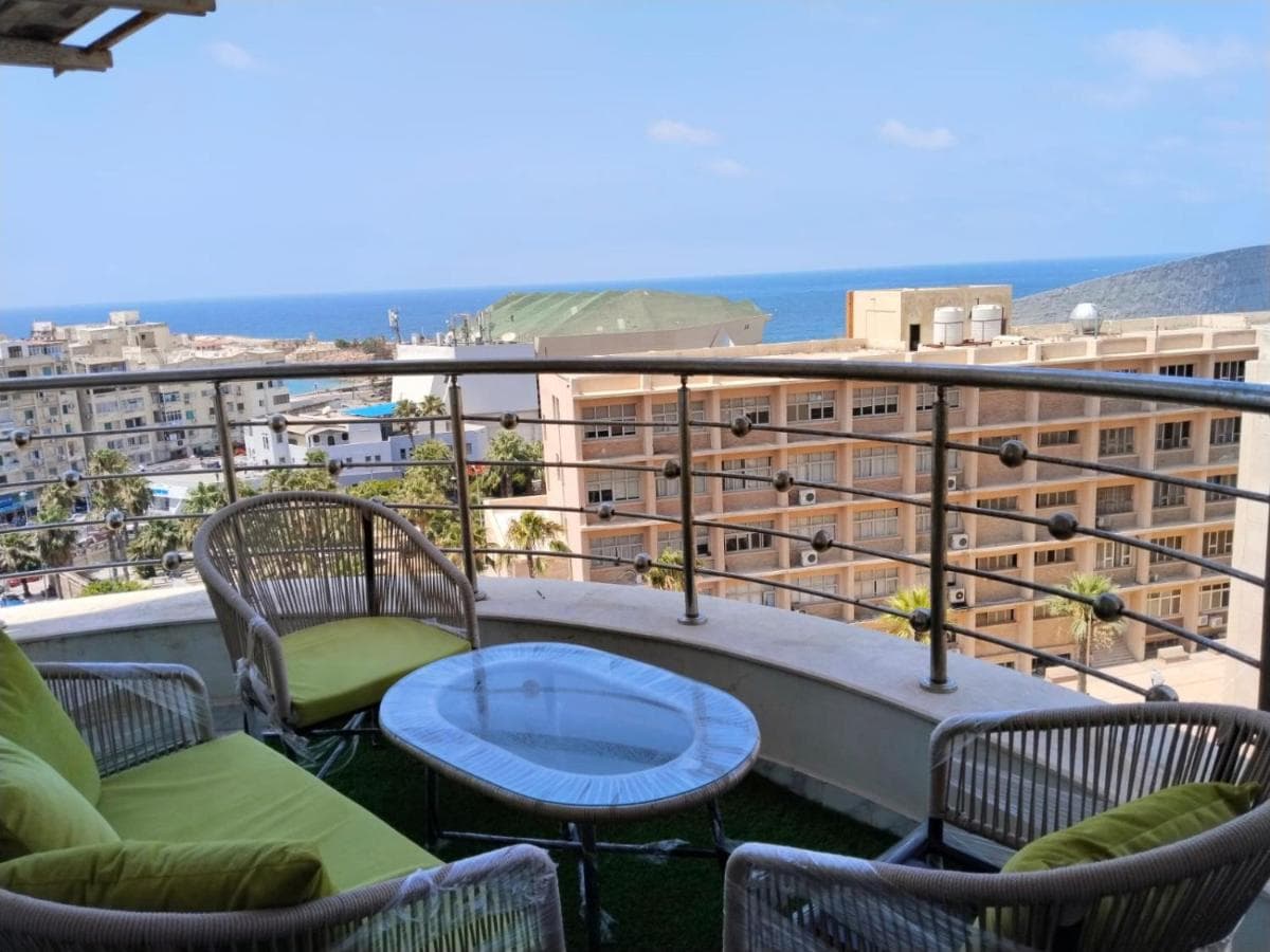 Apartment in alex mahatah alraml alazarita محطه الرمل مكتبه اسكندريه فيو بحر