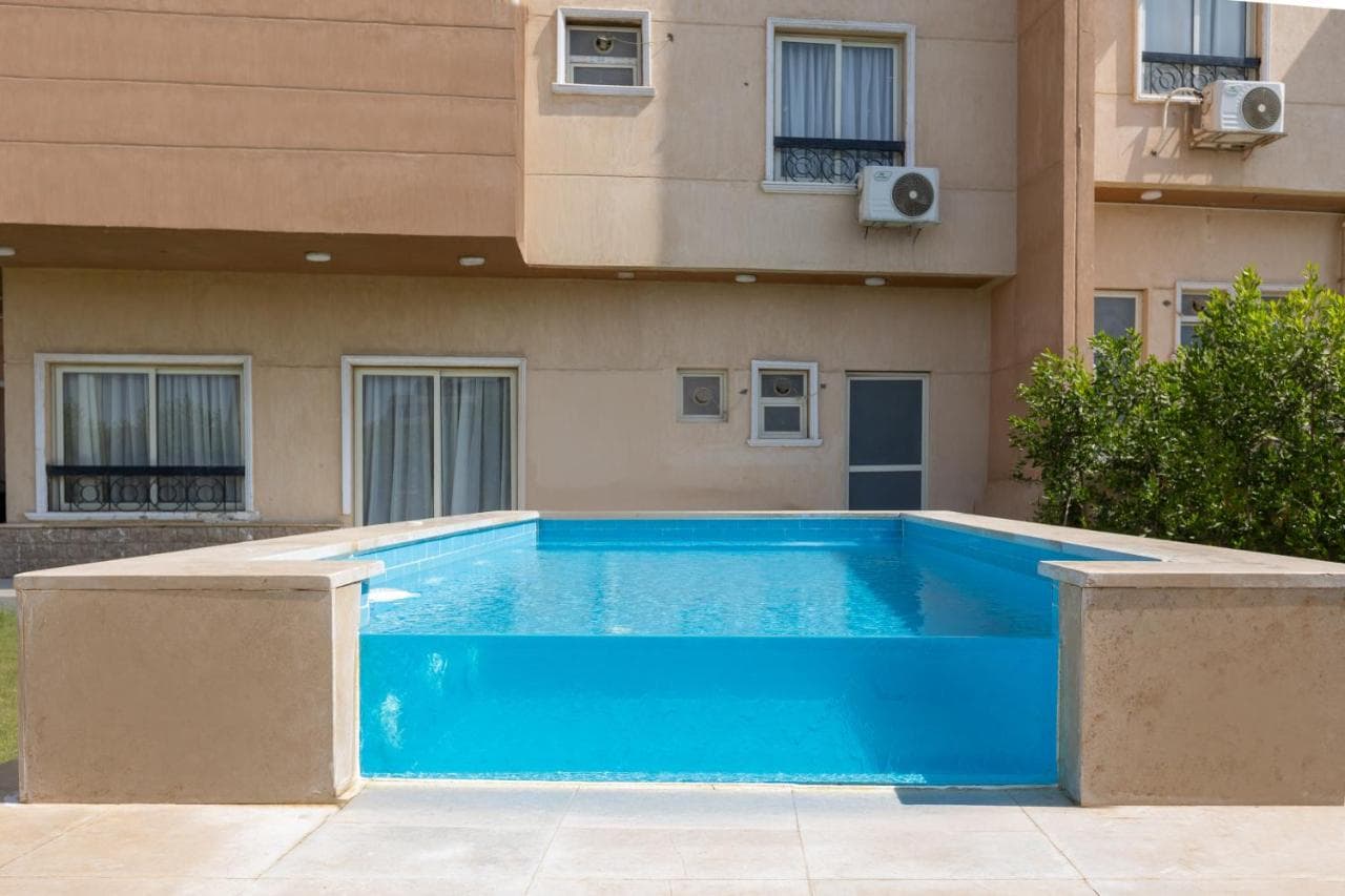 Golden 4BR Pool Villa by Travelholic