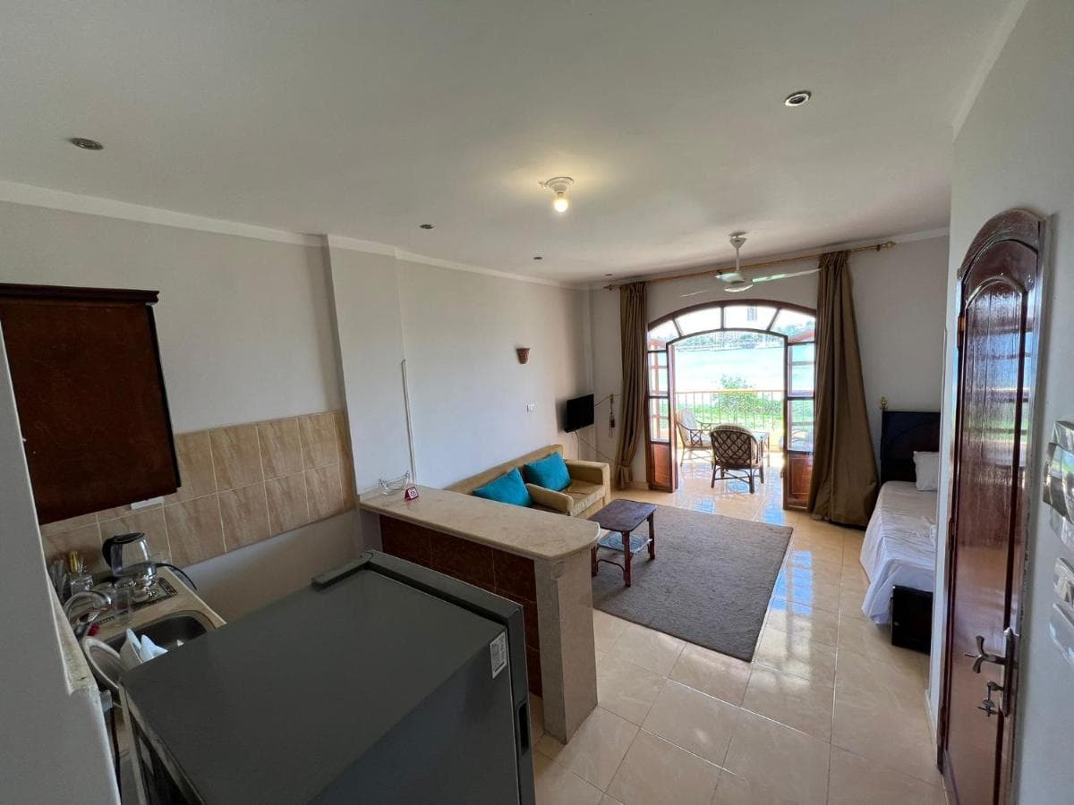 Luxor Plaza House