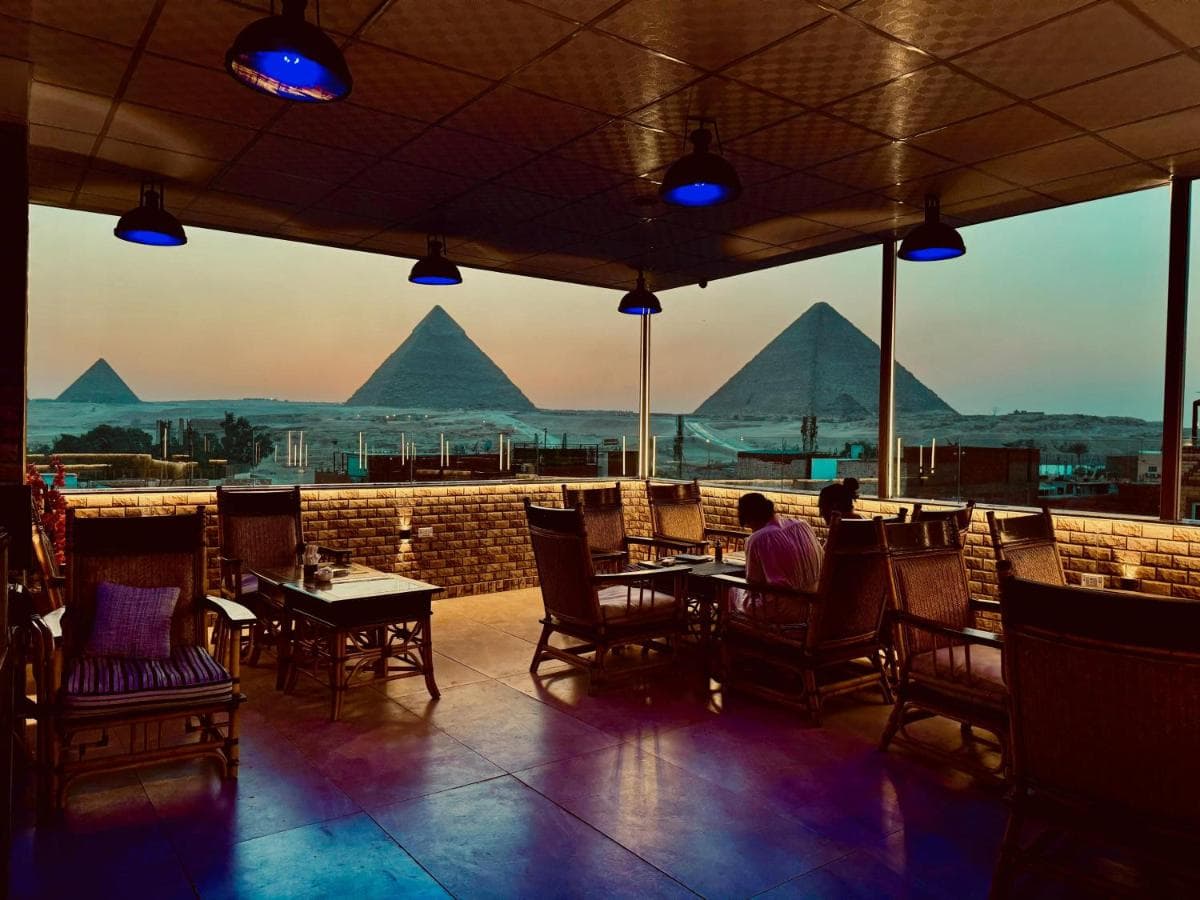 Nefri Pyramids Hotel