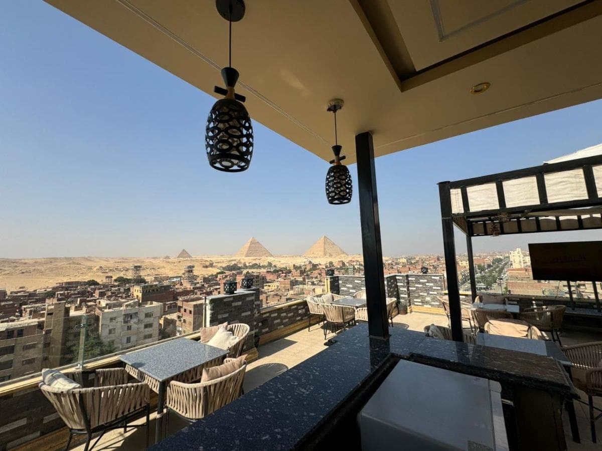 Pyramids Heart Hotel