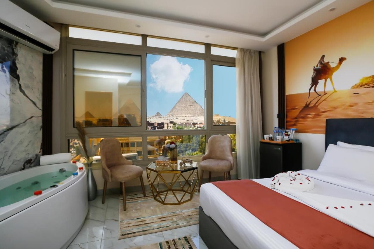 Pyramids Palace INN