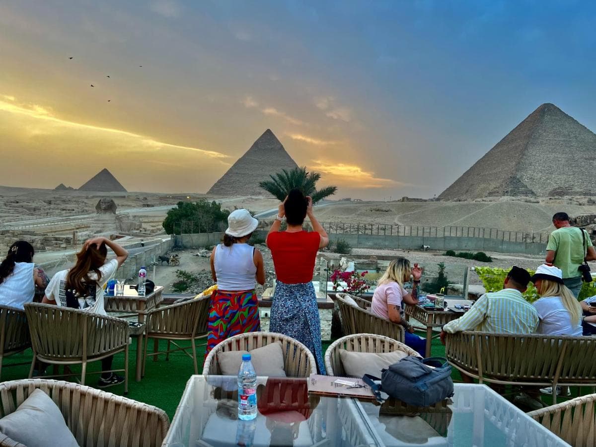 Seven Pyramids View Inn