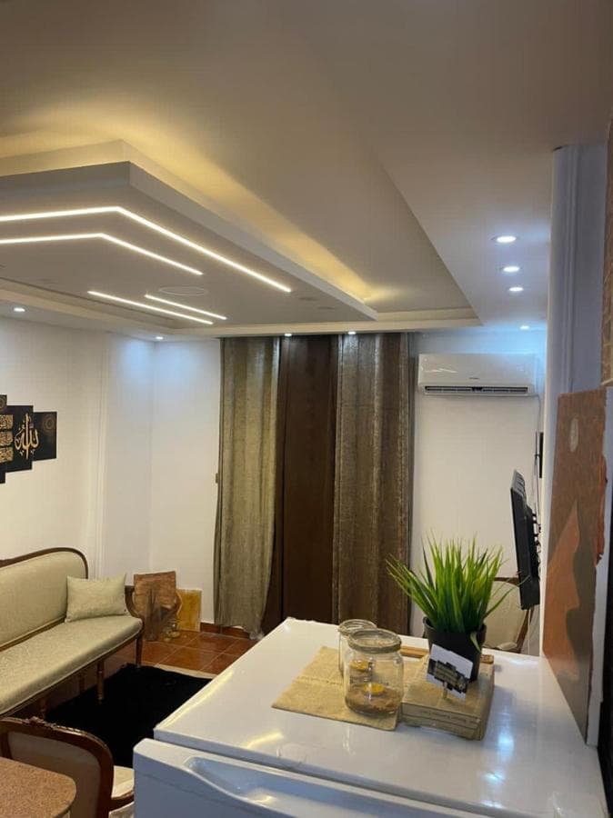 unique studio with 2 ACs & Free Wi-Fi by the sea and Hilton Hotel in Alexandria