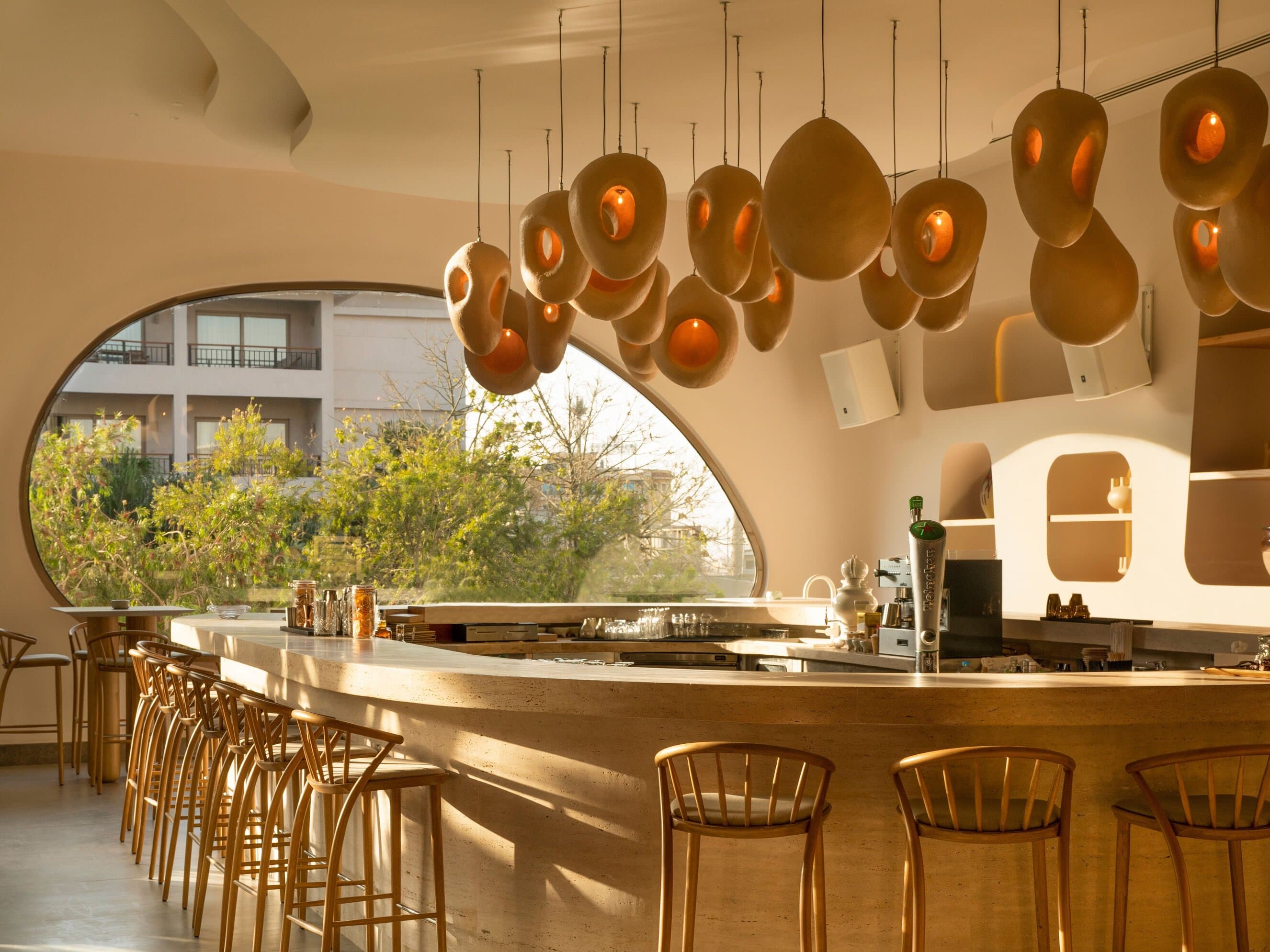 EV Restaurant