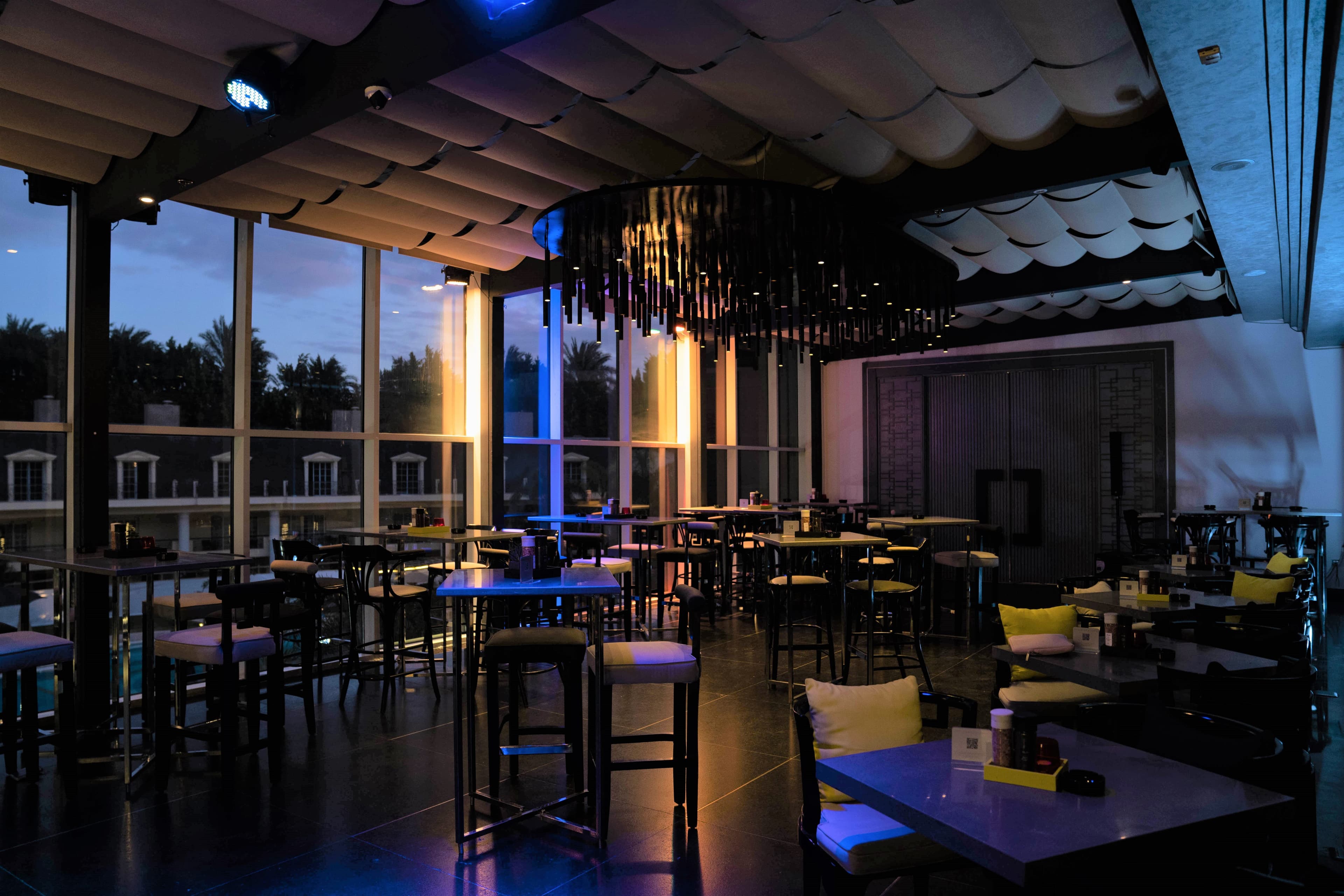 Vintage Bar & Lounge