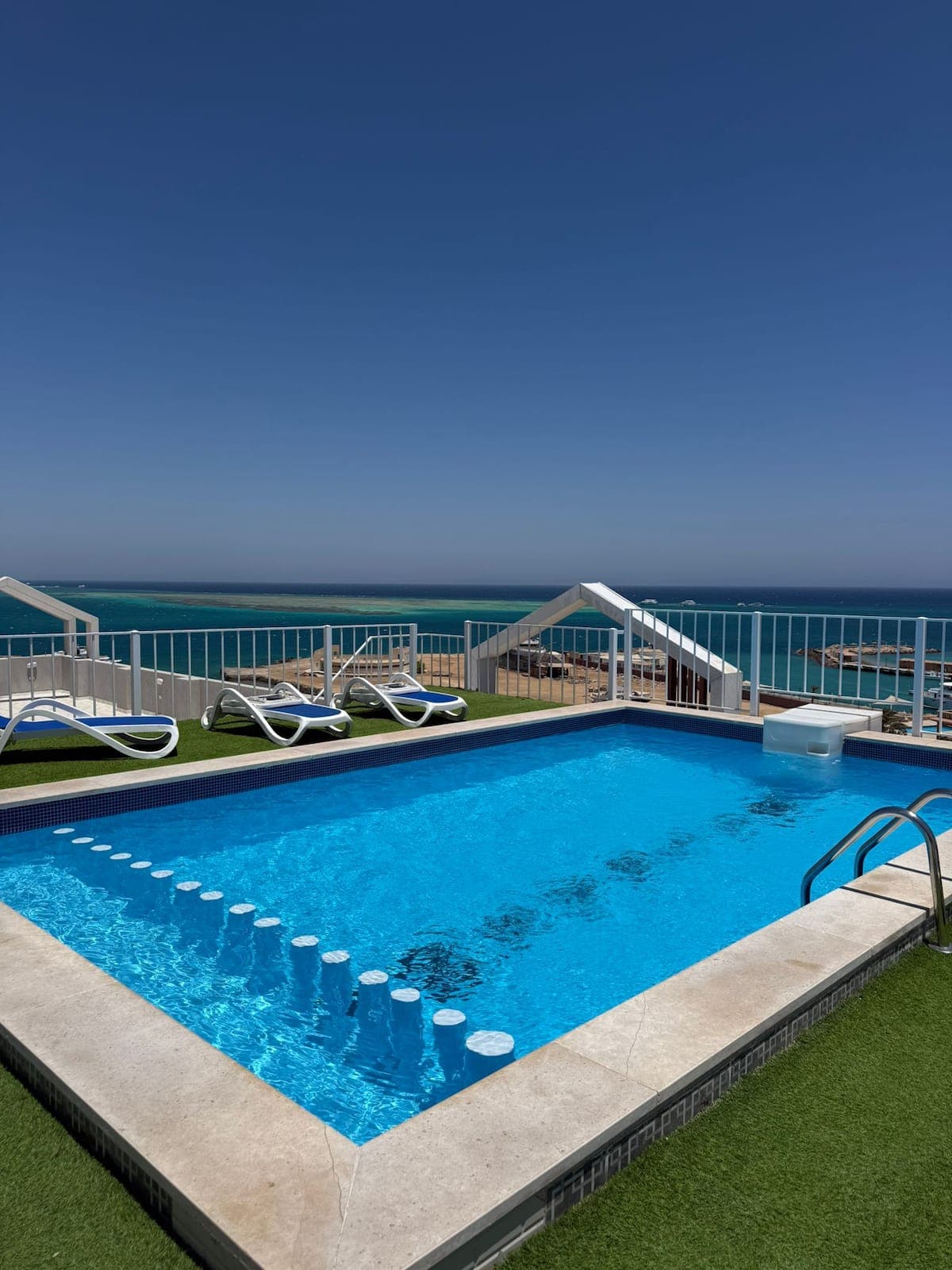 Luxury Sea View Hurghad Apartment | Rooftop Pool