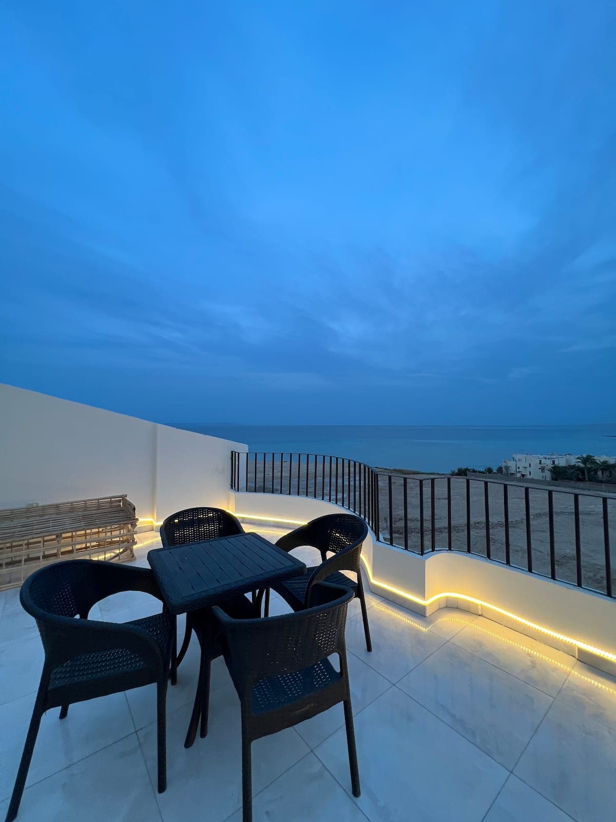 Luxury Sea-View Rooftop with Private Terrace