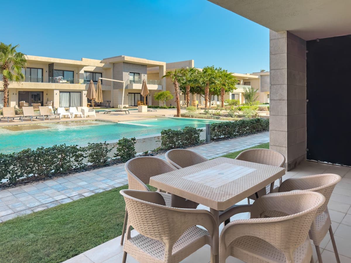 Modern Pool-Front 2BR Gouna Apt | Private Terrace