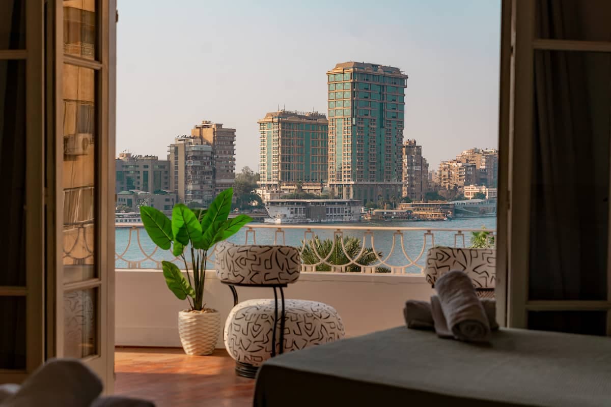 Stunning Nile & Four Seasons View |Cinema, Cafés